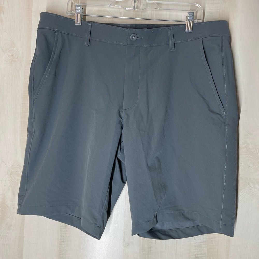 Under Armour new with tags gray men’s shorts‎ 10 inch inseam, size 38